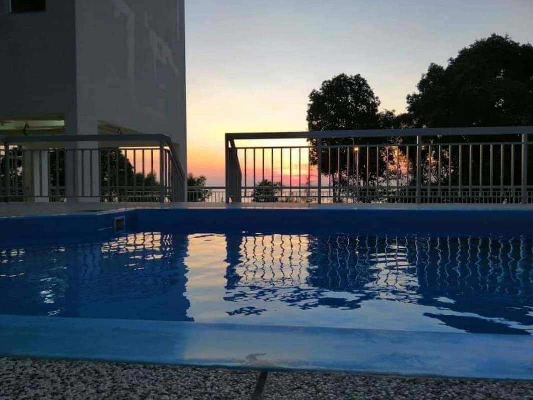 Alfaruqi Homestay Seaview 8 Kuantan Esterno foto